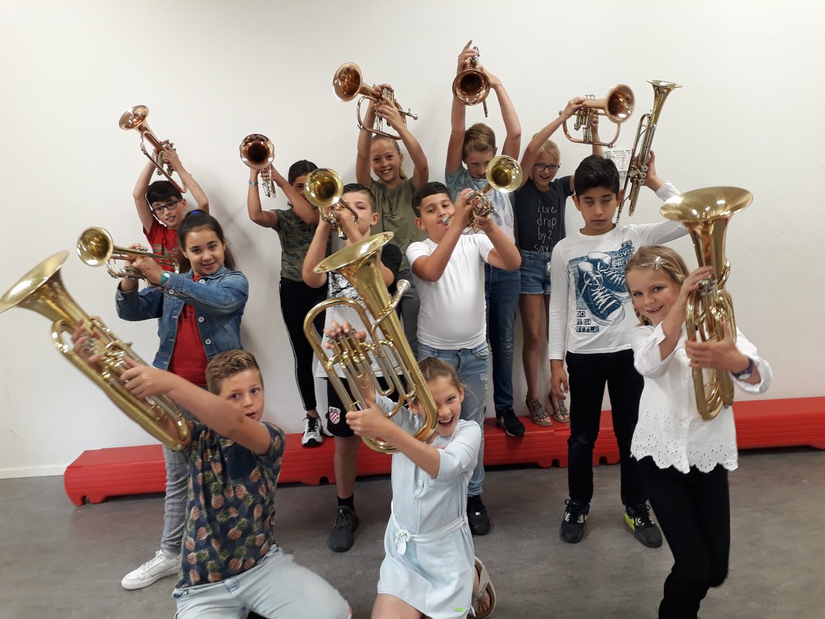 Voorbereidingen voor het grote slotconcert van KIEMM in volle gang! Kids hebben er zin in!
