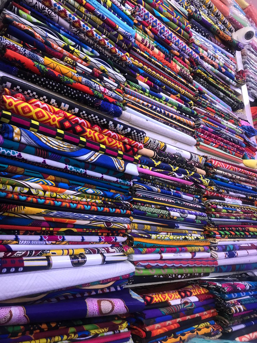 ToshibaTFIS's tweet photo. [#TopClub 2019 #Toshiba] 🇸🇳

Nos 60 commerciaux sont bien arrivés au #Sénégal ! 

Entre le marché artisanal de Sali et une belle soirée sénégalaise au milieu des baobabs, nos grands gagnants se sont déjà bien imprégnés des lieux 🌏 https://t.co/CJDVjSrgNc