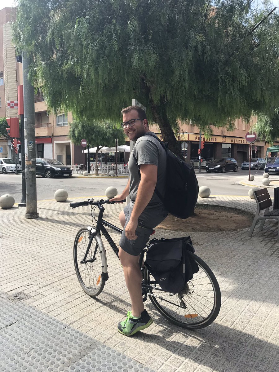 En <a href="/vigartel1/">ViGARTeL</a>  nos desplazamos en #bici siempre que podemos!!!  #puraeficiencia #desplazamientoactivo #valenciaenbici #trabajandoenbici 
#felizviernes