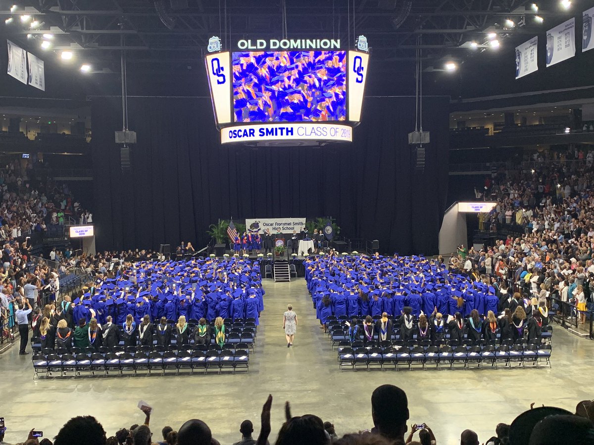 MsTibbitt's tweet photo. I have missed having Chris in my @GRHS_Stallions classroom, since he moved to @OscarSmithHigh, but what an honor it was to be invited to his graduation. No words can explain how proud I am of him & I can’t wait to see his future at Longwood unfold! 💚💙 #StallionForLife https://t.co/FkgI2sPiBD