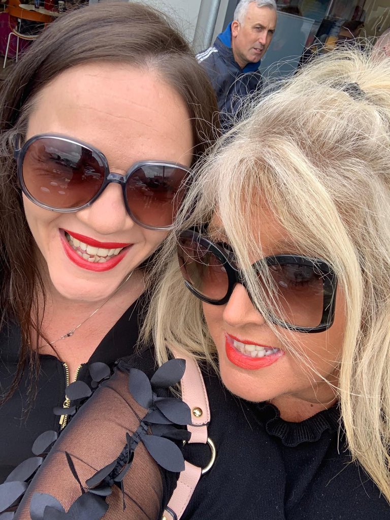 StutchburySoph's tweet image. All aboard! We’re sailing! @ladyjaggar @StutchburySoph @TechnicalFinger @seaview_studio @IsleOfWightFest #sophiastutchburymusic