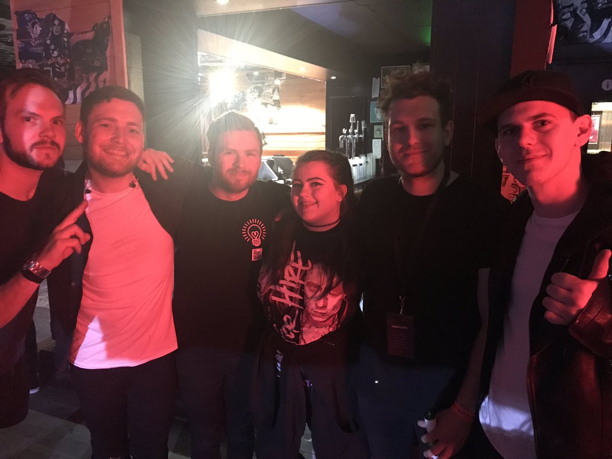 <a href="/TheOfficialRBO/">River Becomes Ocean</a> you guys were amazing last night ✌🏻 and thank you for being so lovely when chatting to you after the show - all the best guys 💖
