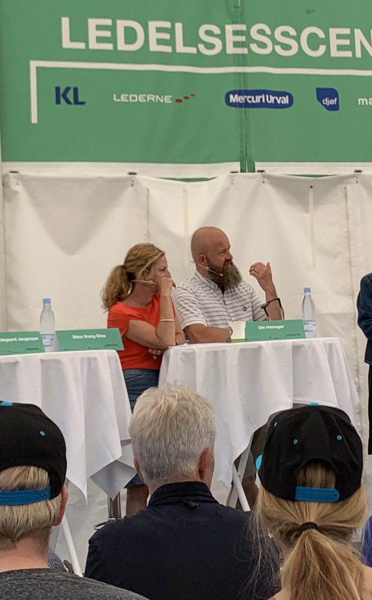 OHeinager's tweet photo. “Big is better”. Er fusioner svaret? Spændende debat om fusioner i uddannelsesverdenen. Output: Husk det hele menneske og ønske om ét fælles ministerie “Uddannelse fra vugge til grav ministeriet”. #FM19  #uddpol #ledelse #uddannelse https://t.co/89M17yfxiI