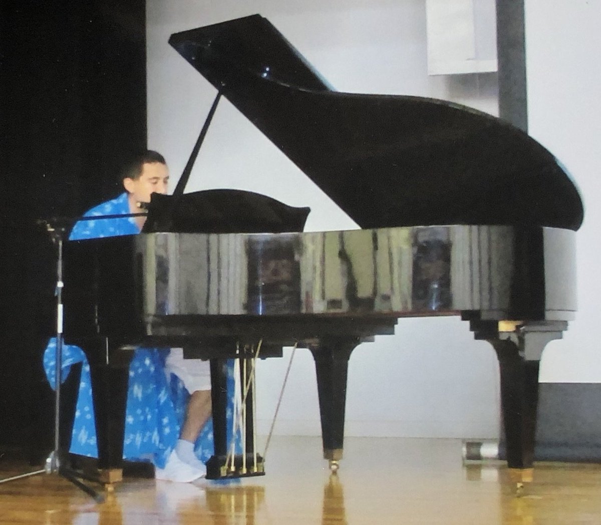 robkajiwara's tweet image. Good memories from 2017 when I completed the cultural representative training for Nakagusuku Village, Okinawa! I&apos;m honored to represent and teach Ryukyu culture, history, language, and issues! 

#RyukyuRenaissance