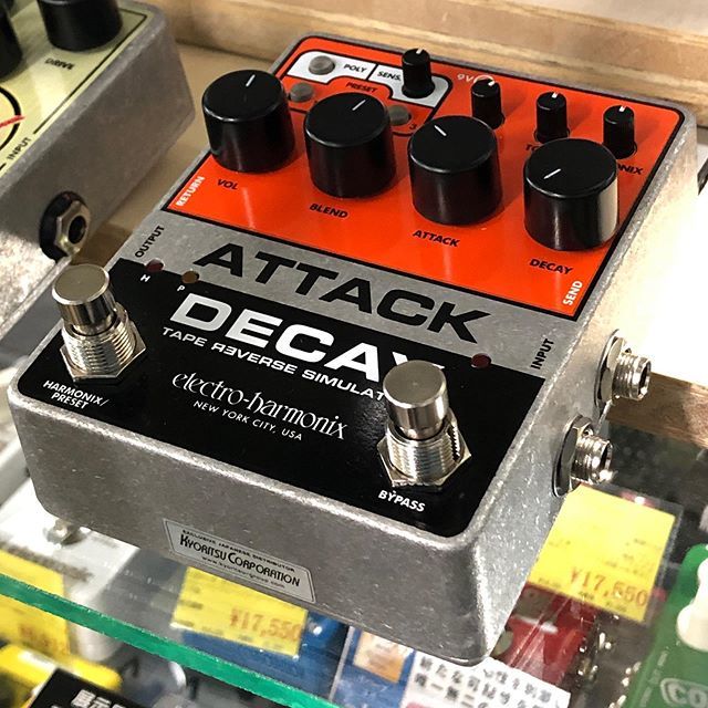 jingle_shop's tweet photo. electro-harmonix Attack Decay テープリバースシミュレータ。自動でバイオリン奏法ができます。ファズも内蔵。ポリモードでレイヤードしたサウンドはとても幻想的 #electroharmonix #attackdecay #jingle #ジングル https://t.co/g7i7pUm6Od https://t.co/7p3BbjdeFQ