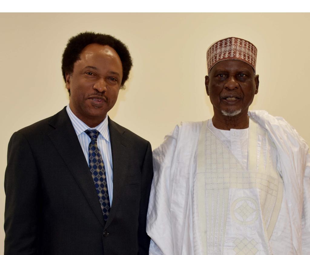 auwalbaffakiru1's tweet image. Former Senator @ShehuSani when he visited the famous human right activist, Alhaji Tanko Yakasai for fatherly advise and guidance. #Murus