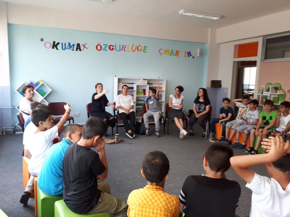 KartalProjesi's tweet photo. Eğe Sanayi İlkokulu'nda ritimli masal anlatımı ve söyleşisi yapıldı.
Anlatan öğretmenimize, gelişmeye ve yeniliğe açık Eğe Sanayi İlkokulu yetkililerine ve projeye çok katkı sağlayan Sayın Harun Reşit Dengiz Öğretmenimize teşekkür ederiz.
@tcmeb
@Istanbul_ILMEM
@harunreitdengi2 https://t.co/PPqqzpiMfO