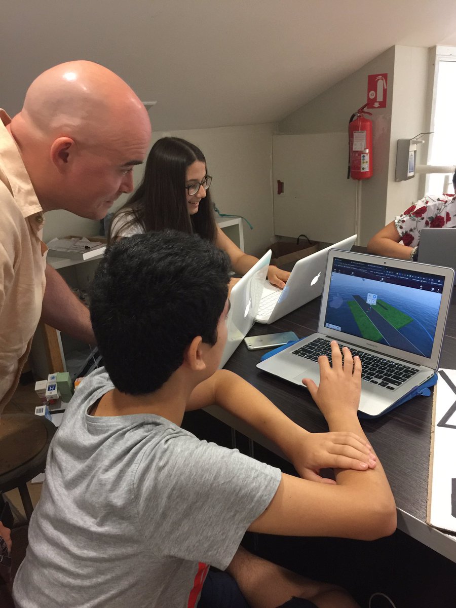 IICSCityBuilder's tweet photo. IICS City Builders digitizing their new platforms with @CoSpaces_Edu to make their new city. #IICSLearning #CITS @clinty @IICS1911 https://t.co/hbfW5qgsJm