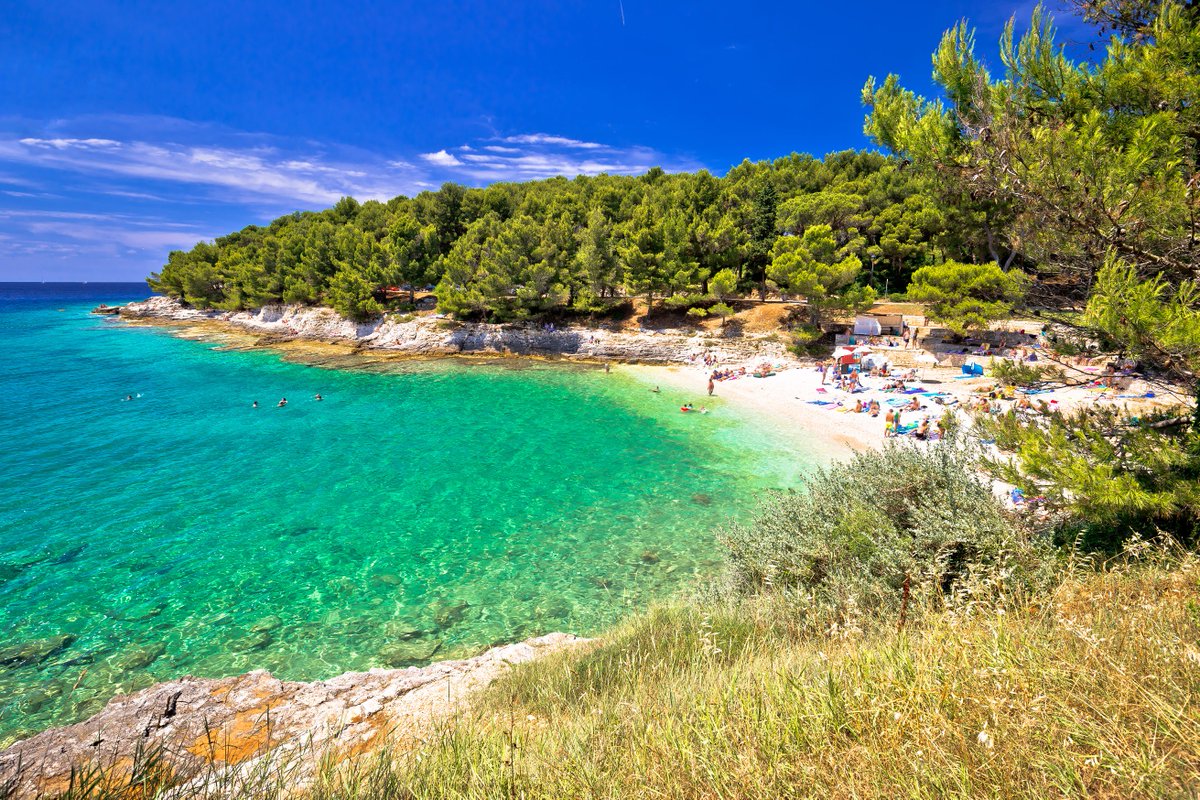 The wonderful morning on Gortanova. And what`s your favourite beach? 😊

#Gortanovauvala #lovePula #lovesummer