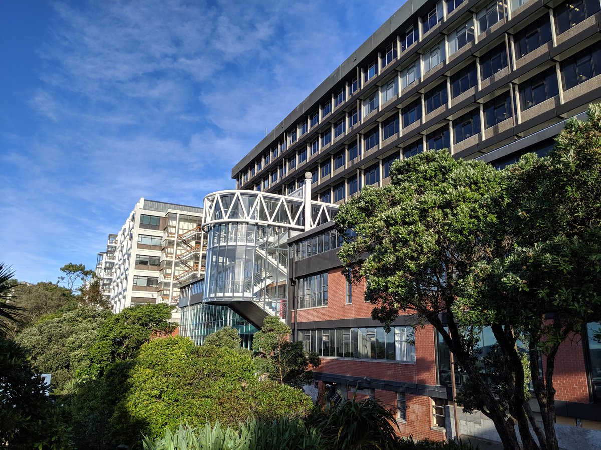 DocUrbs's tweet image. Had a fantastic time visiting the Victoria University of Wellington, meeting with students and colleagues in #EvolutionaryComputation #optimization , presenting our work at the intersection of #Bioinformatics and #MachineLearning, and participating on a discussion panel.