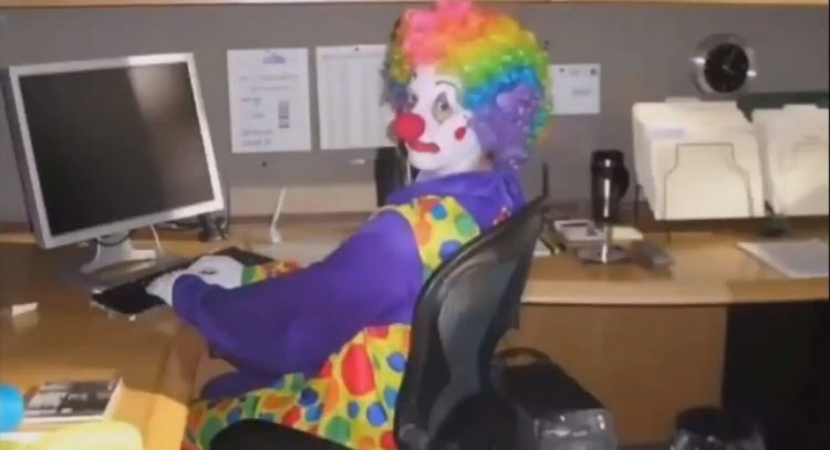 amisthatu's tweet photo. how every yr 11 girl b sitting at their desks in physics with a full face of makeup ready to get fucked the second they leave the exam hall #gcses2019 #gcsephysics https://t.co/F22w36XVPa