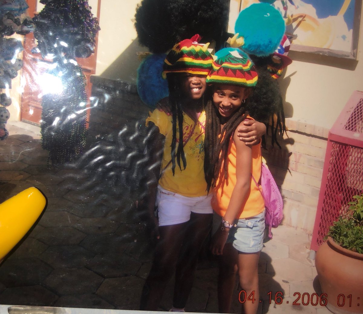 TooMuchh_BEAUTY's tweet photo. Aye Kierra? You fr? You just gone do us like this fr huh? ๐like fr i donโt even know what to say anymore. This hurt more than anything https://t.co/1Xn2IWtkYQ