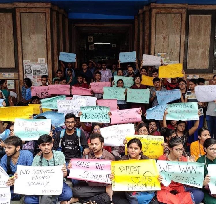 MsAnjaliB's tweet image. I have a family of doctors. My cousin sisters recently became doctors. My cousin brother is studying MBBS. I am scared to my gut for their life &amp;amp; safety. I love my country but this incident has left me feeling ashamed to be sharing India with these assholes. #standwithdoctors