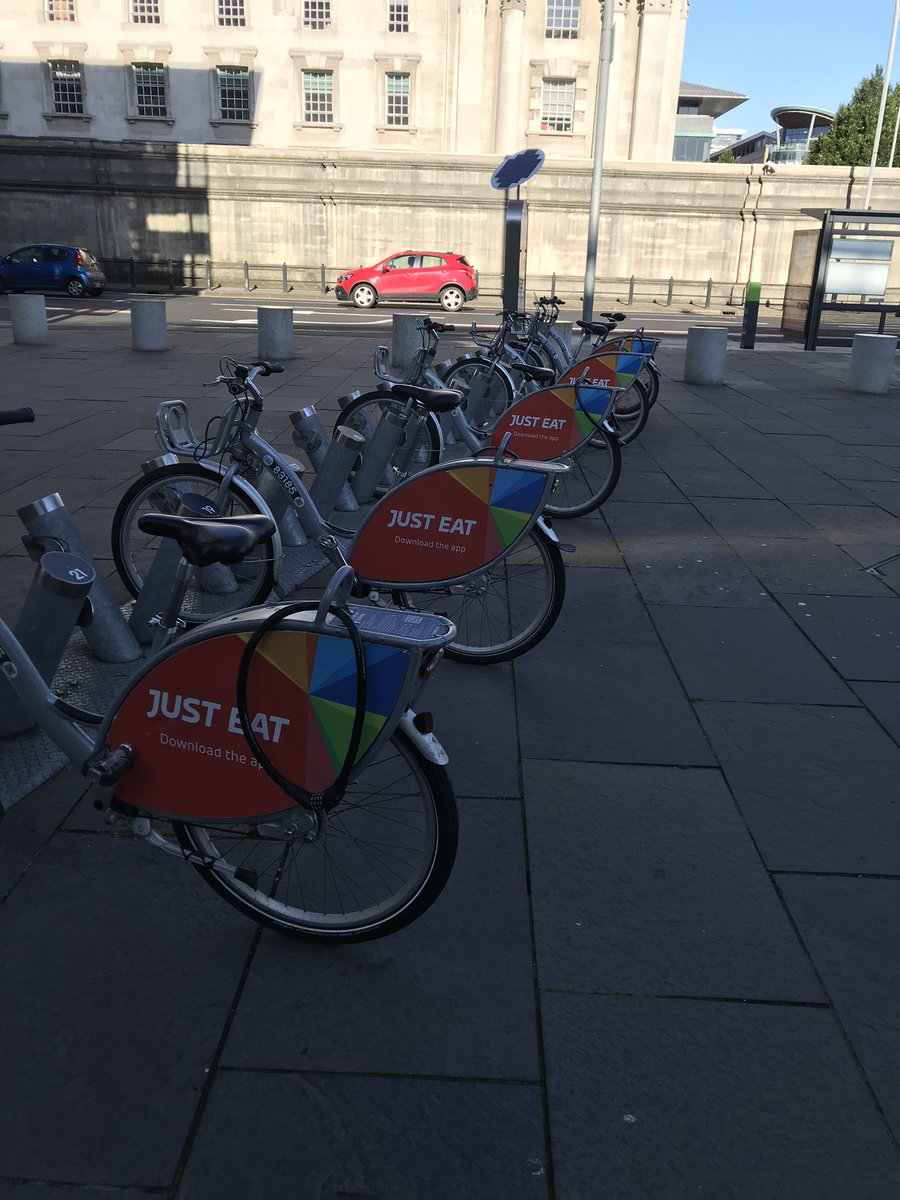 CEOTranslink_NI's tweet image. First journey of day by 🚌 then off to first meeting of morning @BelfastICC by 🚲 @BelfastBikes #GetMeActiveNI #ROB7 #bikeweek2019 @Translink_NI #sustainabletravel #nolycraneeded