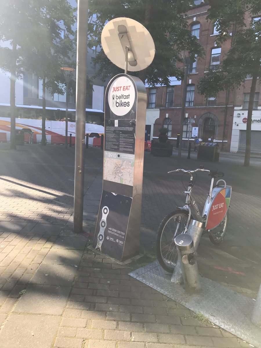 CEOTranslink_NI's tweet image. First journey of day by 🚌 then off to first meeting of morning @BelfastICC by 🚲 @BelfastBikes #GetMeActiveNI #ROB7 #bikeweek2019 @Translink_NI #sustainabletravel #nolycraneeded