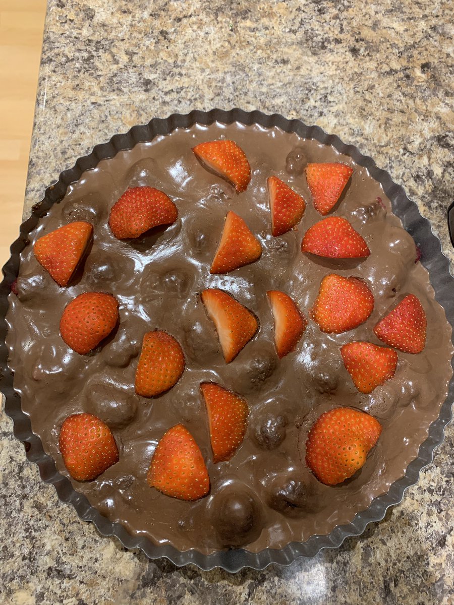 Here is a special treat for the surgery session today. Low carb chocolate and berry tart. Taster for the patients to support their low carb journey. #notmissingsugar #collaborativeworking #surgerygroupeducation #peersupport @John1827Joyce