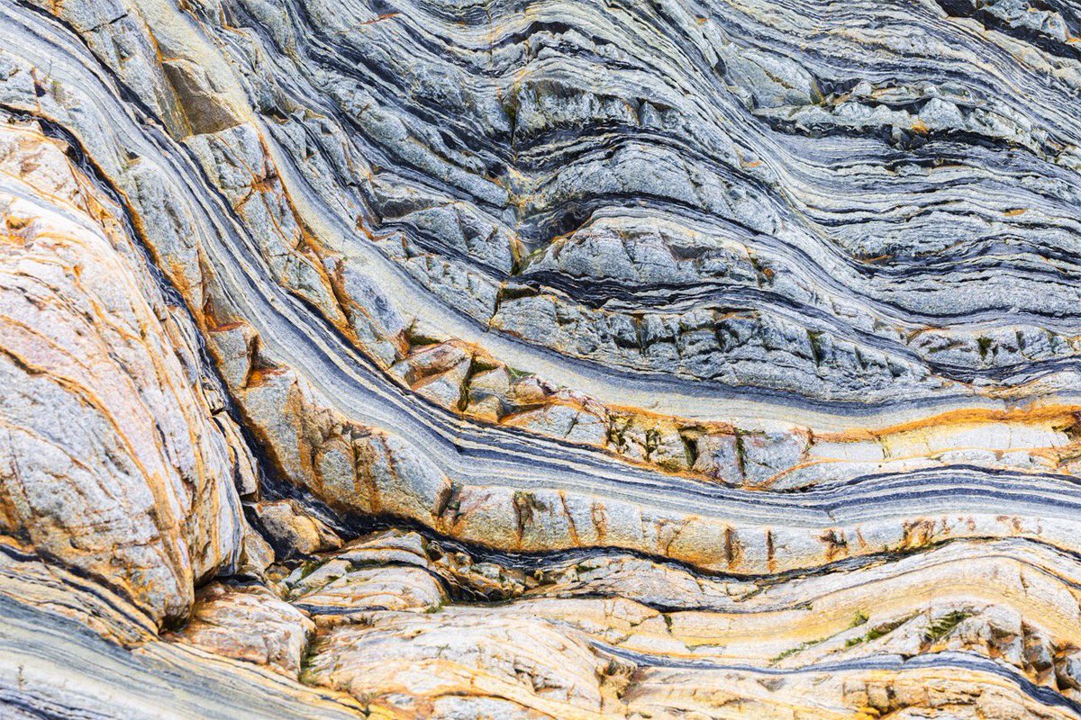'Gold ‘n’ Blue'
Miles de años tarda la Natura en modelar sus obras en la roca.
#canon #photographer #fineart #texturas #textures #roca #photography #rock #davidfrutosphoto #fotografia #abstraccion #abstract #layers #Asturias #colorful #nature #naturaleza #portfolionatural #stone