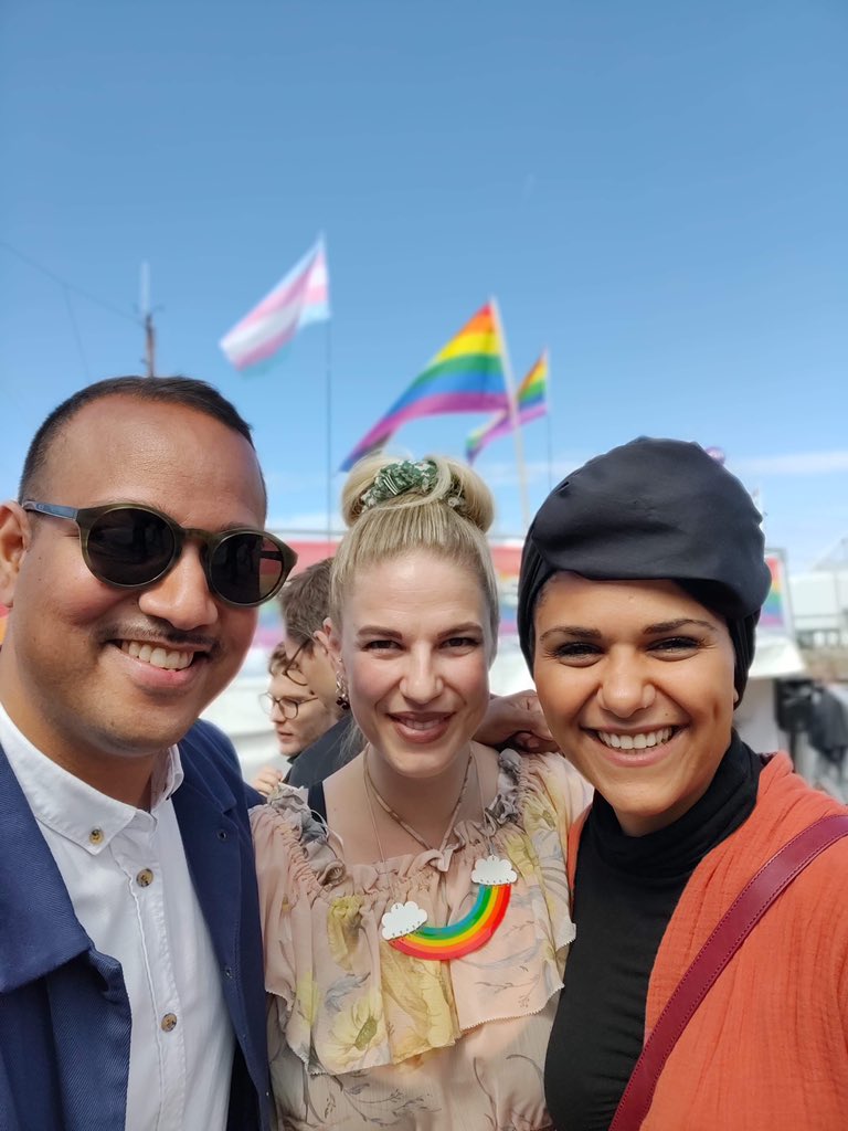 fahadidanmark's tweet photo. “Tag lige et naturligt billede af os. Ikke for meget filter....” To libanesiske sæbeoperaer senere #blur @NatAlHariri @lenestavn Tak for en fantastisk debat om #Uge6 hele året! https://t.co/Pwrf4iCndp