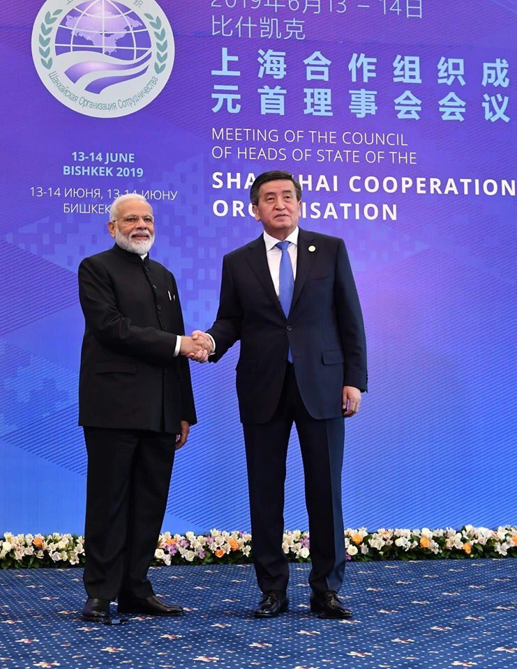 Gitanjali_DS's tweet image. Prime Minister @narendramodi received by President of Kyrgyzstan Sooronbay Jeenbekov at Ala Archa Presidential palace in #Bishkek for the #SCOsummit.

#ModiAtSCOSummit