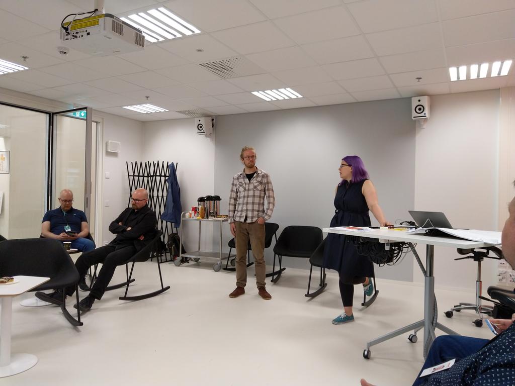 MiikkaVena's tweet photo. Minkälainen on #peliala @LahdenKaupunki? Vastaamassa kysymykseen @Tingleware ja #igdalahti https://t.co/dcZbaninan
