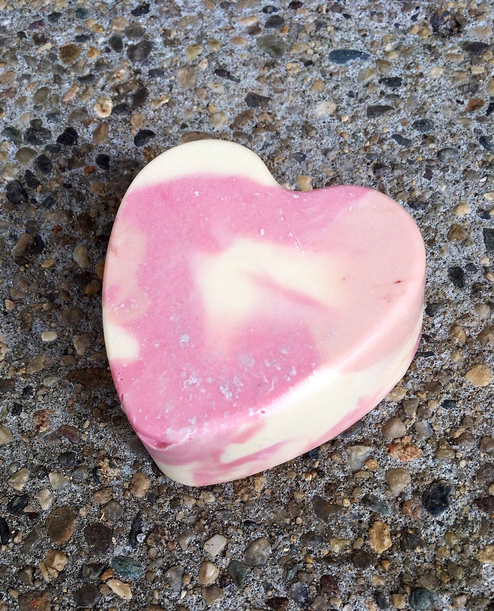 GoodKittyNats's tweet photo. Valentine's Day Heart Soap - Shea Swirl Pink Tulip - 4oz per bar https://t.co/kK7yCHOQkS #Naturalskincare #Etsy #Valentine'SDaySoap https://t.co/Kr7nzIcKka