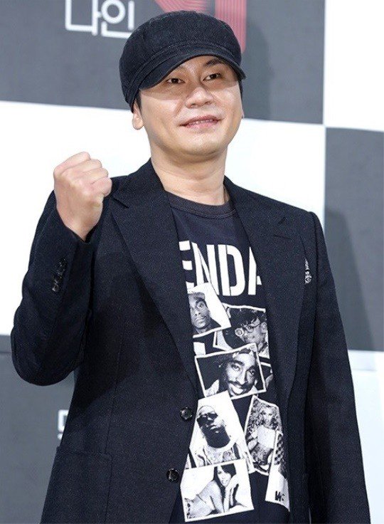 theseoulstory's tweet photo. Yang Hyun Suk announces his decision to step down from all positions and duties in YG Ent https://t.co/EyQ4hCKXPO https://t.co/6tzommKYYw