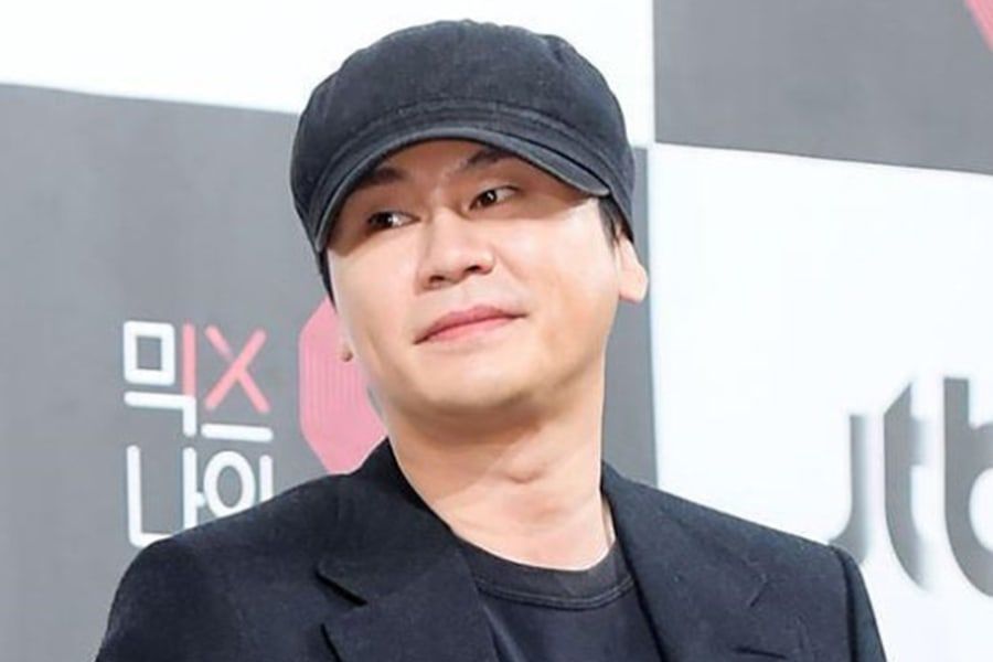 soompi's tweet photo. BREAKING: #YangHyunSuk Announces Plans To Step Down From #YG Entertainment
https://t.co/dxG6swkYq2 https://t.co/oUfRB4Jq8k