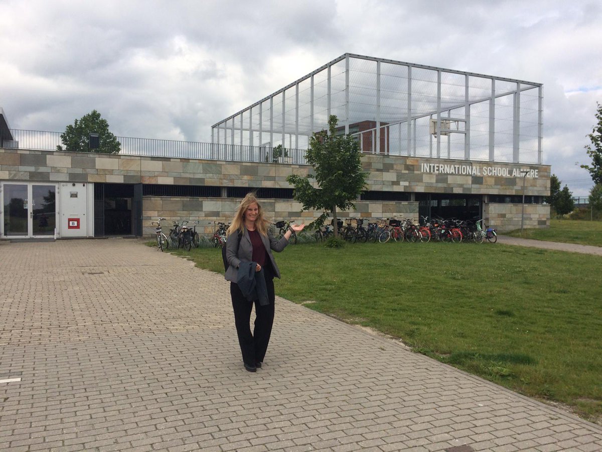 ErasmusplusNL's tweet photo. #onderwijs #erasmusplusnl 👩🏫Gisteren waren onze collega's Eefje en Svetlana op monitoringsbezoek bij de IS Almere. Hoe gaat het met het project? Kunnen we ergens als Nationaal Agentschap meehelpen💪? Dat zijn enige vragen - die we tijdens een monitoringsbezoek beantwoorden. https://t.co/6pjcSsWsiR