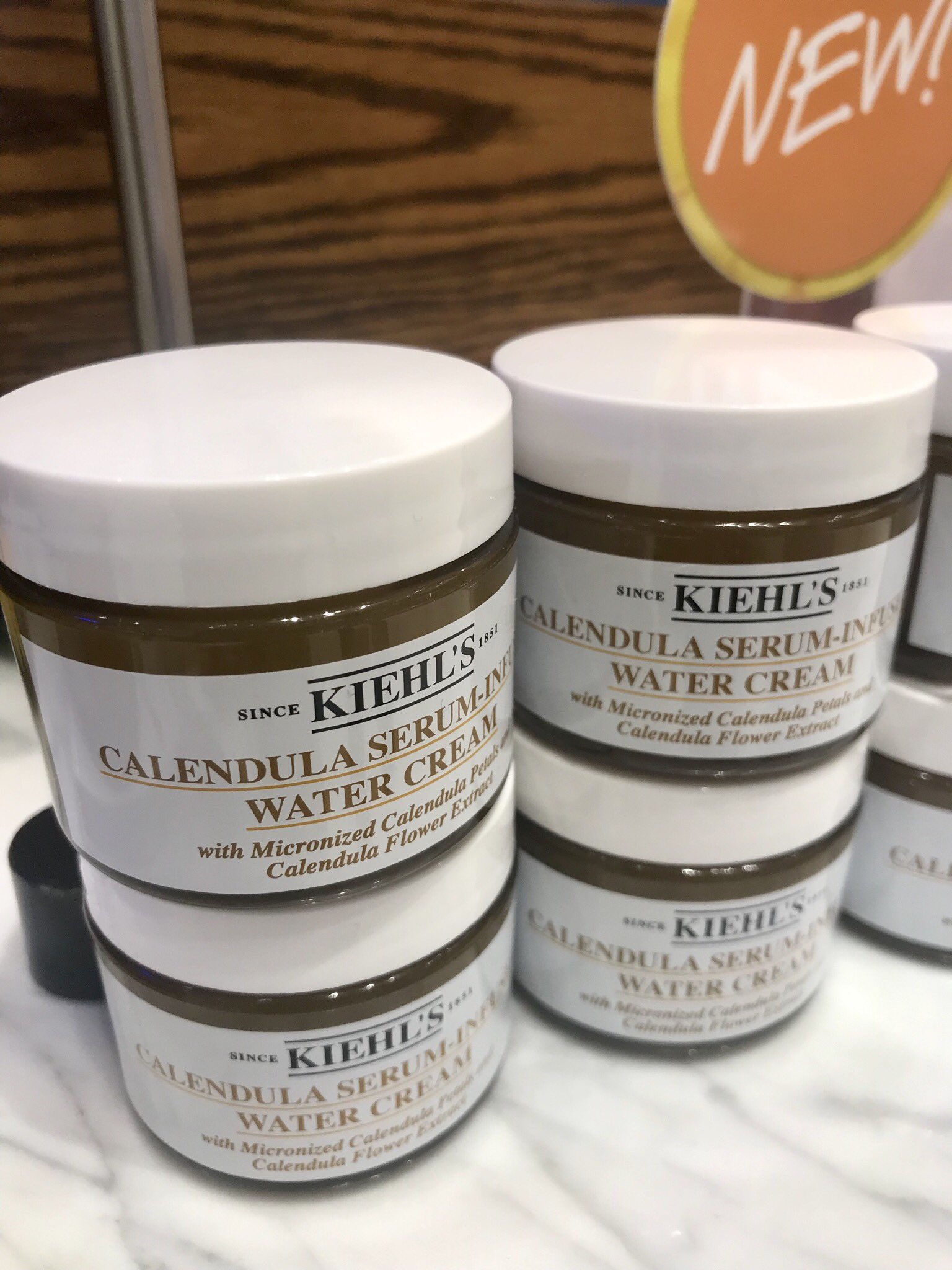 ルミネ横浜 B1 キールズ キールズウォータークリーム みずみずしく すみわたるカレンデュラの多彩な恵み 日焼けや毛穴 肌荒れ 乾燥など肌の気になるアレコレを解消してくれます 高濃度なカレンデュラエキスと数百枚の微分化された花びら配合