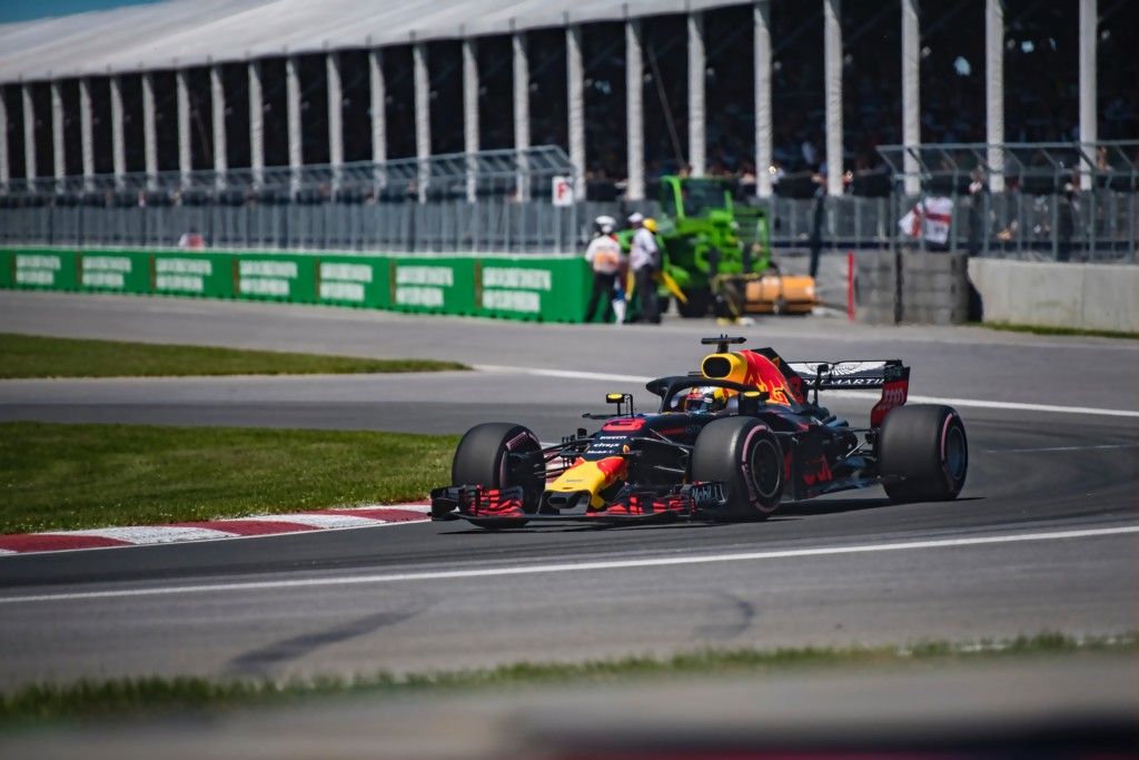 SullyandStan's tweet photo. Five Things Executive #Leaders Can Learn From F1 https://t.co/LHmUSskCOA https://t.co/w0uD8VHr7c