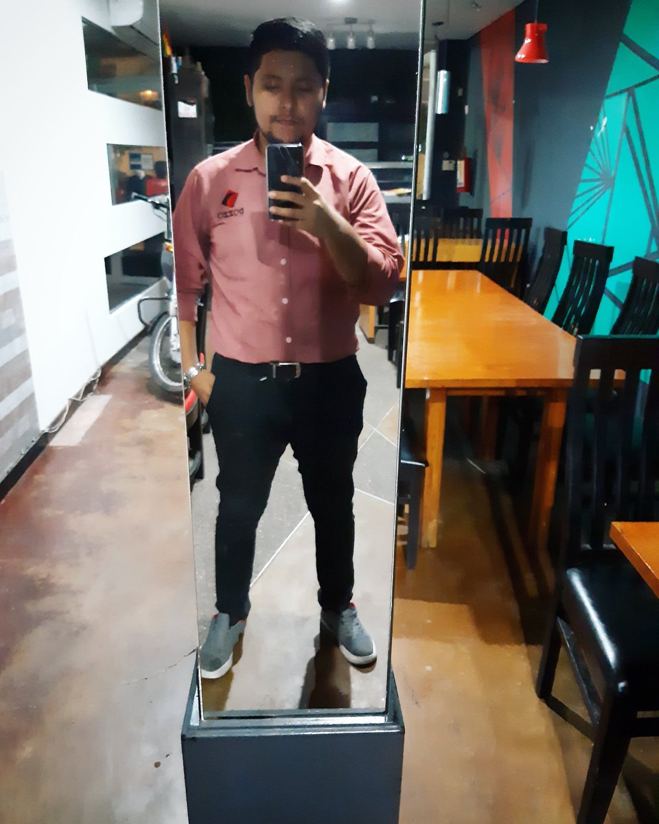 AlanVar111's tweet photo. Trabajando duro o durando en el trabajo?... https://t.co/zF4wyFMZbT