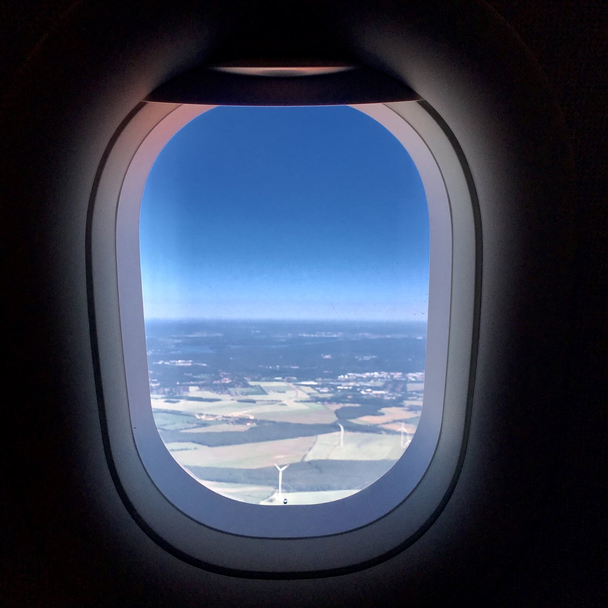 deminism's tweet photo. Safely landed in #Berlin and looking forward to the powerful working weekend
#IFC
#blockchain #hackathon
#AlgoTecture https://t.co/QqCehtZrp8