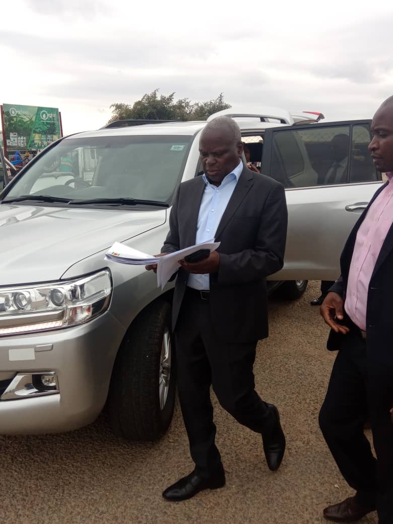 Min of Local Gvt Hon J Moyo at Boka Tobacco Auction floors before starting the Harare South residential area tour. More to follow...