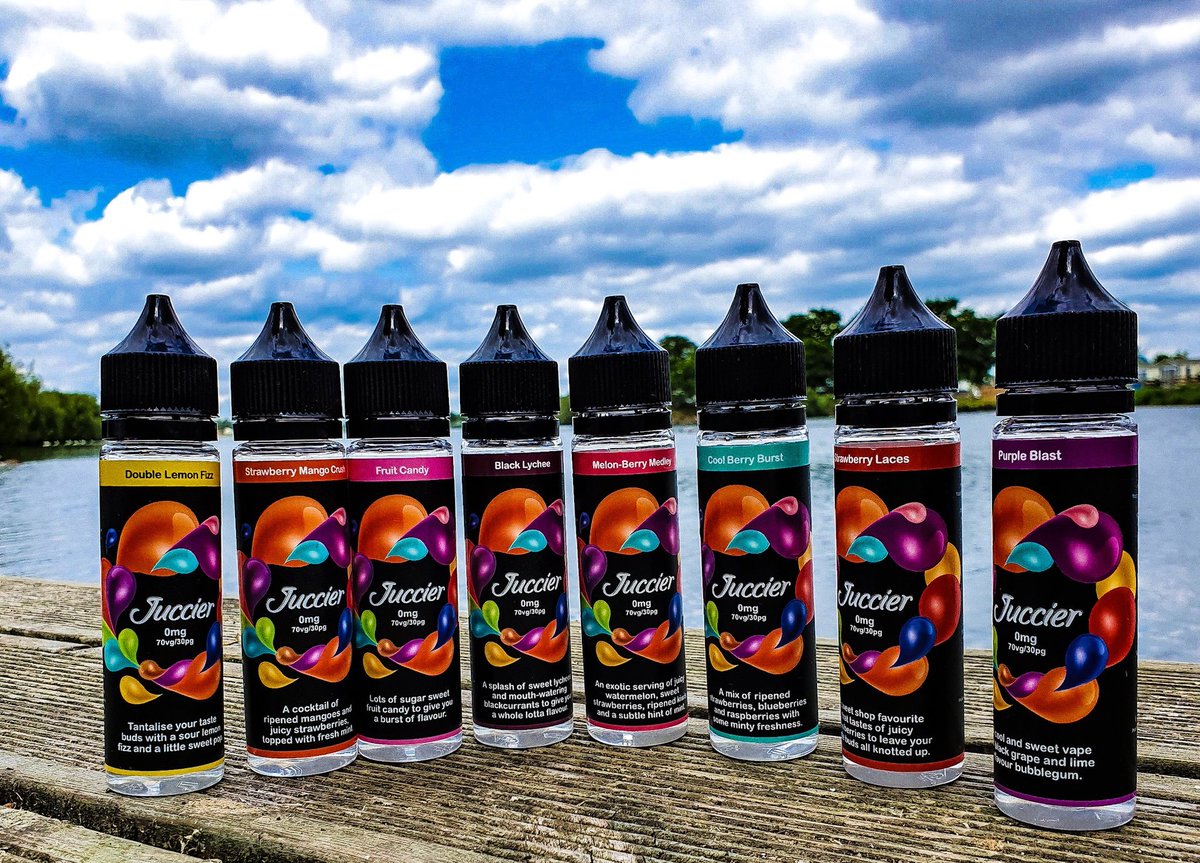 vapejucce's tweet photo. What a way to #relax #sunny #day by the #lake with #vapejucce #juccier #pure #bliss, How do you #spend your day #off #relaxing vapefam?

View our range our range of cocktail blends by clicking the link in our bio ⬆️⬆️⬆️ https://t.co/qspVJVcIFi
