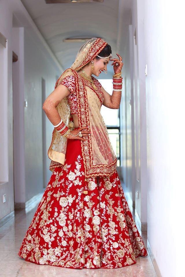 fashion_vivah's tweet photo. For oder download our apps : (link: https://t.co/oHUTriPVSC
#resellerapp #apps #reseller #onlineshopping #saree #gown #lehengascholi #chaniyacholi #kurti #designergown #vivahfashion #BollywoodCelebs https://t.co/xsnPYmhZmV