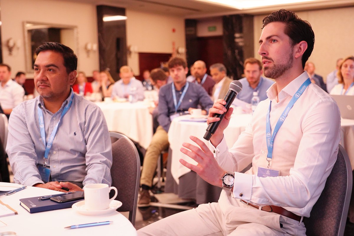 Luxatia_intl's tweet photo. Back for Day 2 at the World #DigitalProcurement Summit. Matthew Deem, from @MDLZ examining the stages of the #procurement40 #digitalization journey at the #WDPS2019 https://t.co/V0c2W7BJNz