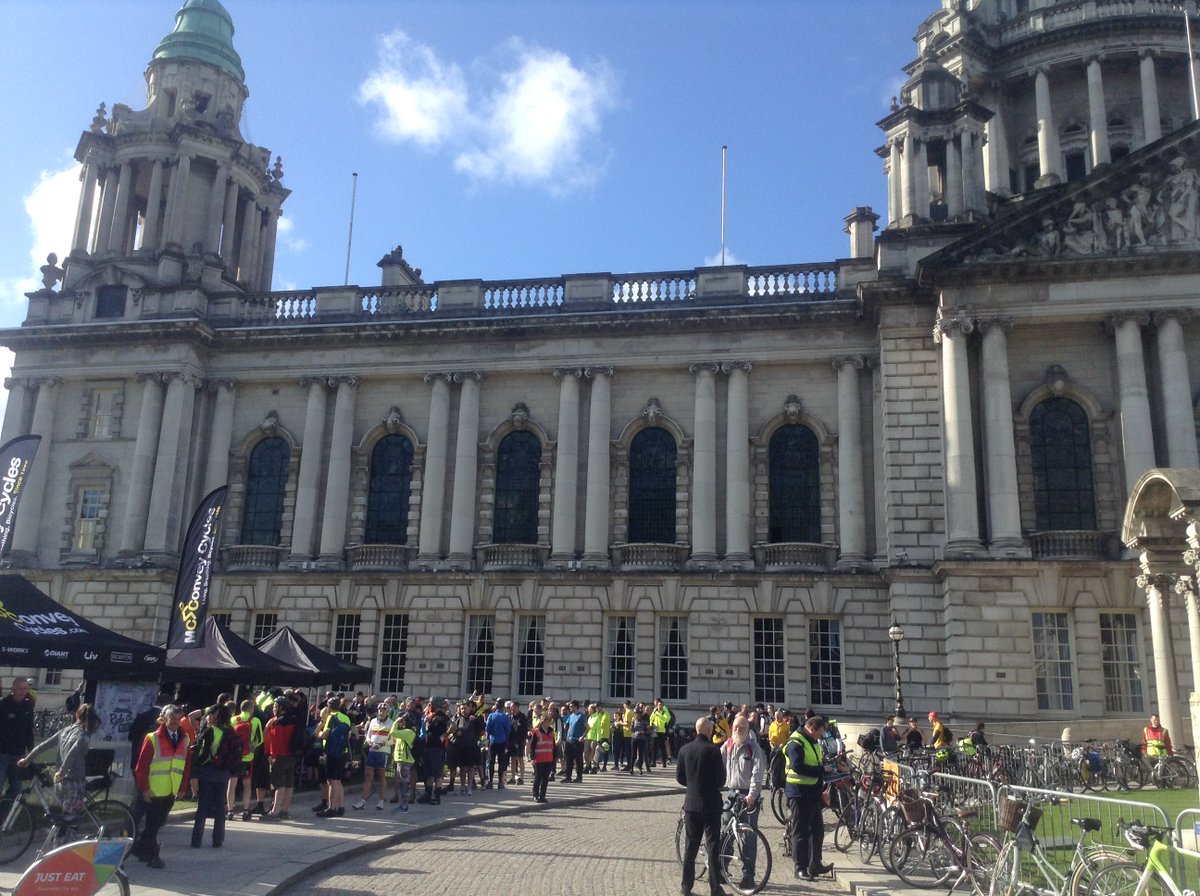 smythjunior's tweet image. Stunning morning, fun cycle and tasty (and free) breakfast at Belfast City Hall!

What isn&apos;t there to love? #ROB7