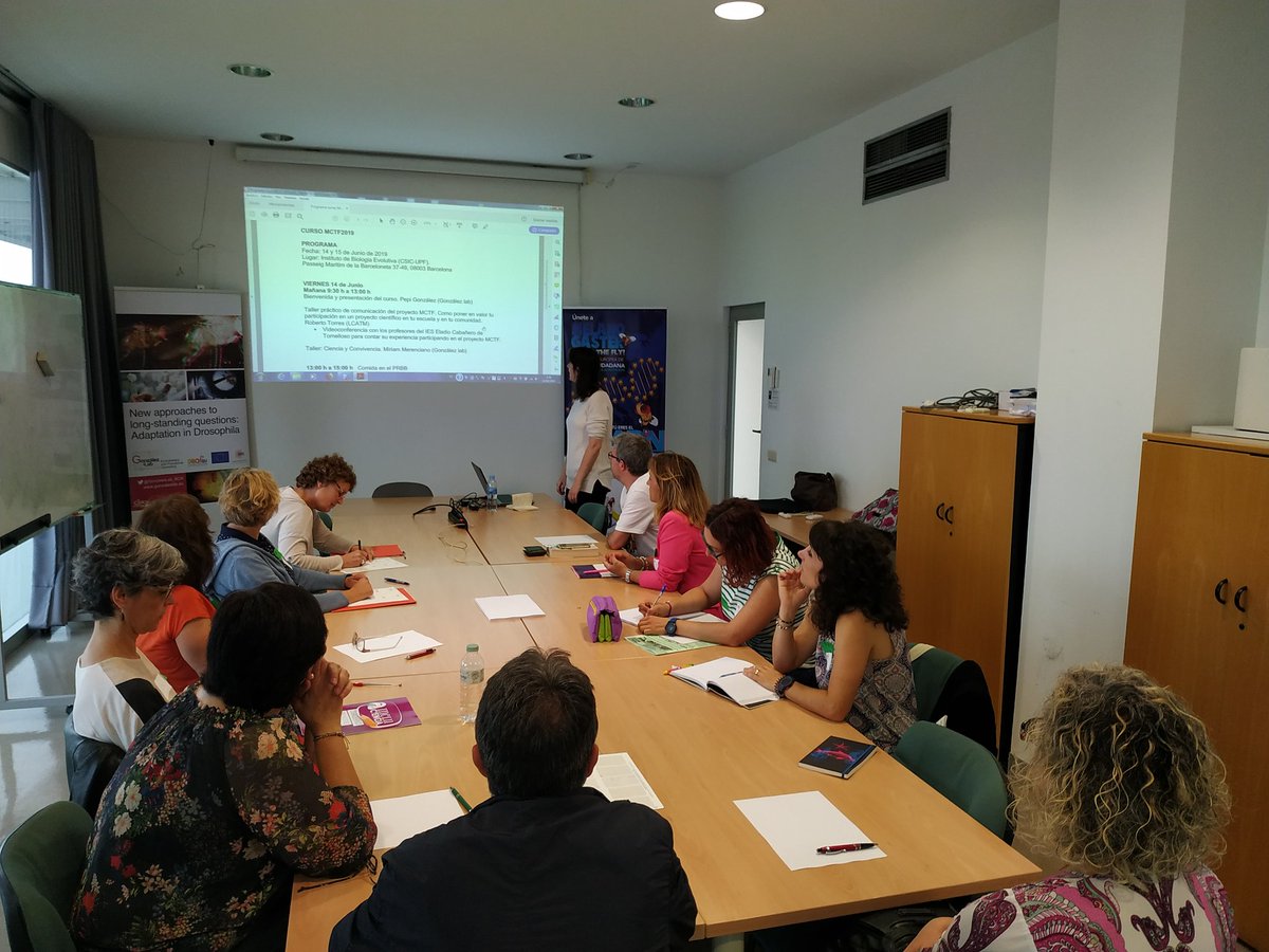 LCATMon's tweet photo. Arranca el curso #TeachAndFly de #MelanogasterCTF 1a Red Europea de #cienciaciudadana en #Genomica de la adaptación de @LCATMon @GonzalezLab_BCN con profesores de #IES de #Valencia #Andalucia #Navarra #CastillaLaMancha #Aragón #Catalunya en el @IBE_Barcelona https://t.co/GufS27UX1g