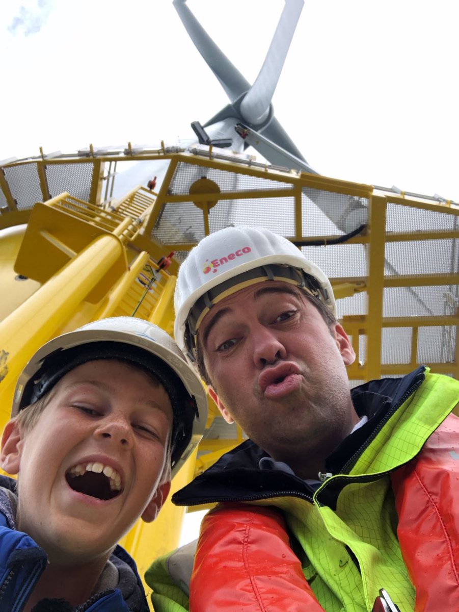 Gisteren met Mauro een bezoekje gebracht aan ons wind op zee project @Norther_wind Super indrukwekkend! <a href="/Ketnet/">Ketnet</a> <a href="/Eneco/">Eneco</a>Be @Eneco #duurzameenergievaniedereen #nxtgen #wind ketnet.be/kijken/karrewi… x.com/messages/media…