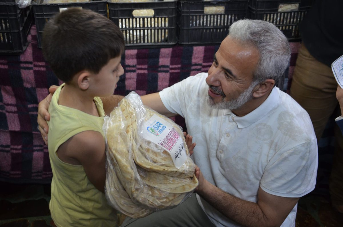 İdlib merkezindeki ekmek fabrikasında günlük 500 yetim aileye ücretsiz olarak dağıtılan ekmeğe ortak olmak istermisiniz?