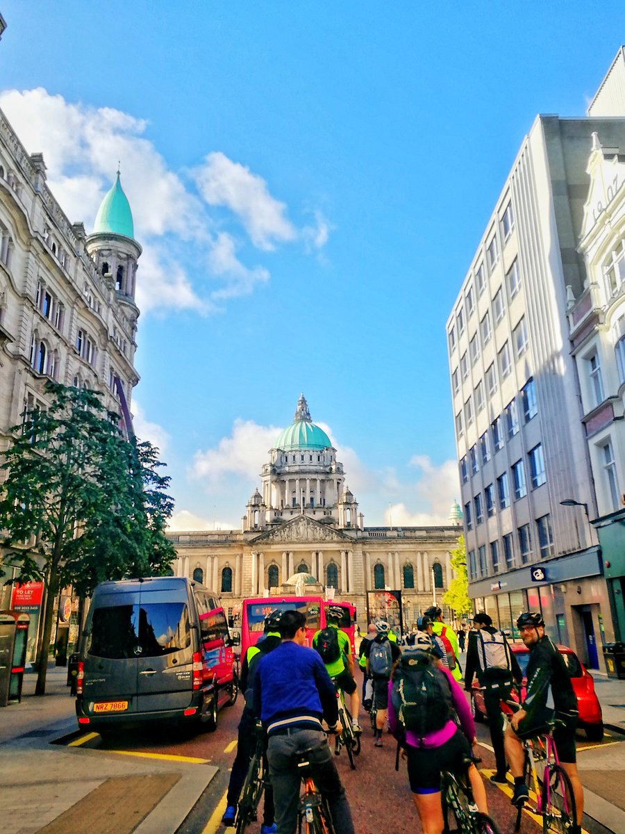 catherine_f87's tweet image. Great start to the day with #ROB7 breakfast run! 🚴🏼‍♀️🥓☕☀️🚲🚨