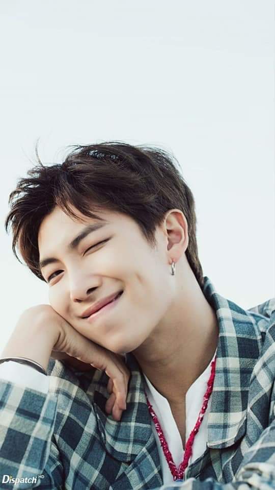 Kim Namjoon showing off his dimples 😍

A thread;

#NAMJOON #BTS6thAnniversary #BTS #6thYearsWithOurHomeBTS #6YearsAndForeverWithBTS #BTSARMY @BTS_twt