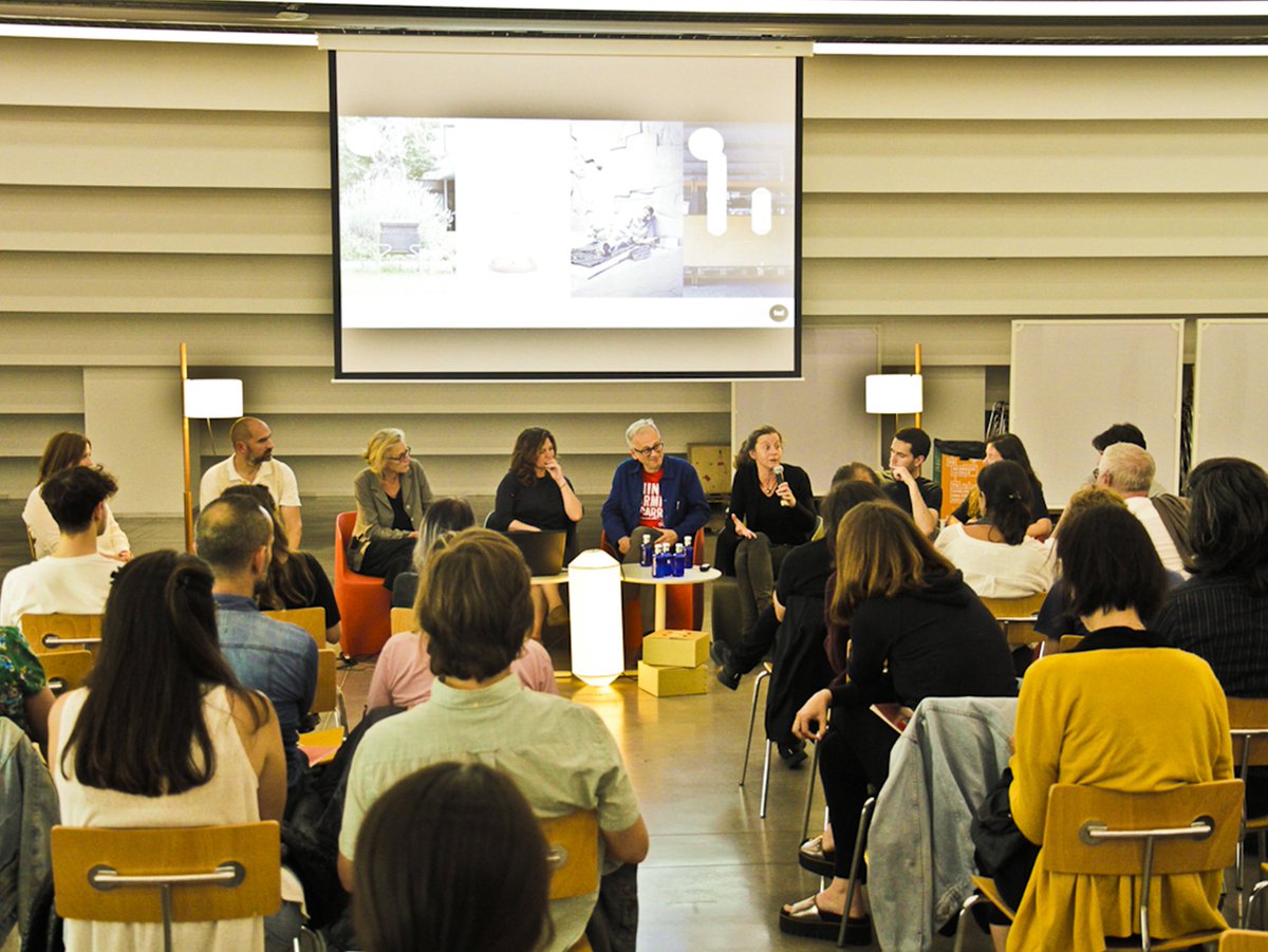 Ayer estuvimos charlando sobre el proceso de diseño y fabricación de la lámpara ganadora del Delta de Oro a mejor producto para el habitat interior Tekiò en <a href="/dissenyhub/">Disseny Hub Barcelona</a> Gracias a todos por asistir #BDW19 #premisADI <a href="/adifad/">ADI-FAD</a>