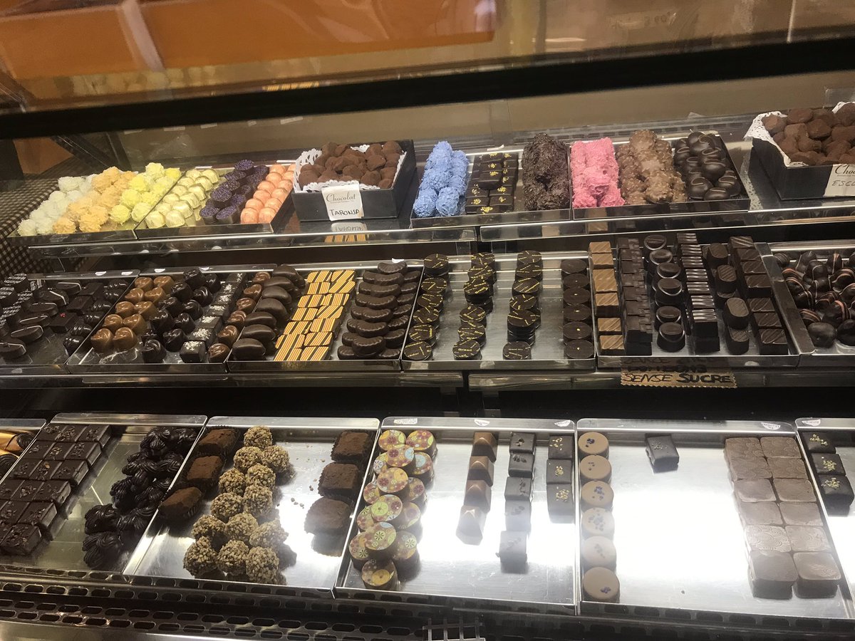MariaGyan31's tweet photo. Encore une journée enrichissante pour la découverte du pays 🇪🇸, de la langue , la prospection et le chocolat ! Gracias a @chocolat__te y @BTSCIRN por esta experiencia #BTSCI #Barcelona https://t.co/34BhcwrpTE
