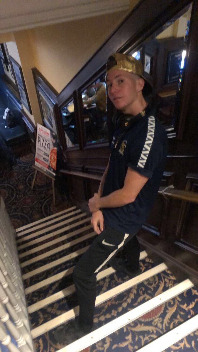 HAbbotoniansFC's tweet image. 🔷🔶1st team leave for tour today, after recently receiving news of a promotion, late celebrations are certainly on the way🎉the boys are being led by new gaffa @KlambHA10 up to Newcastle for the weekend ⚽️#UTFA🔷🔶