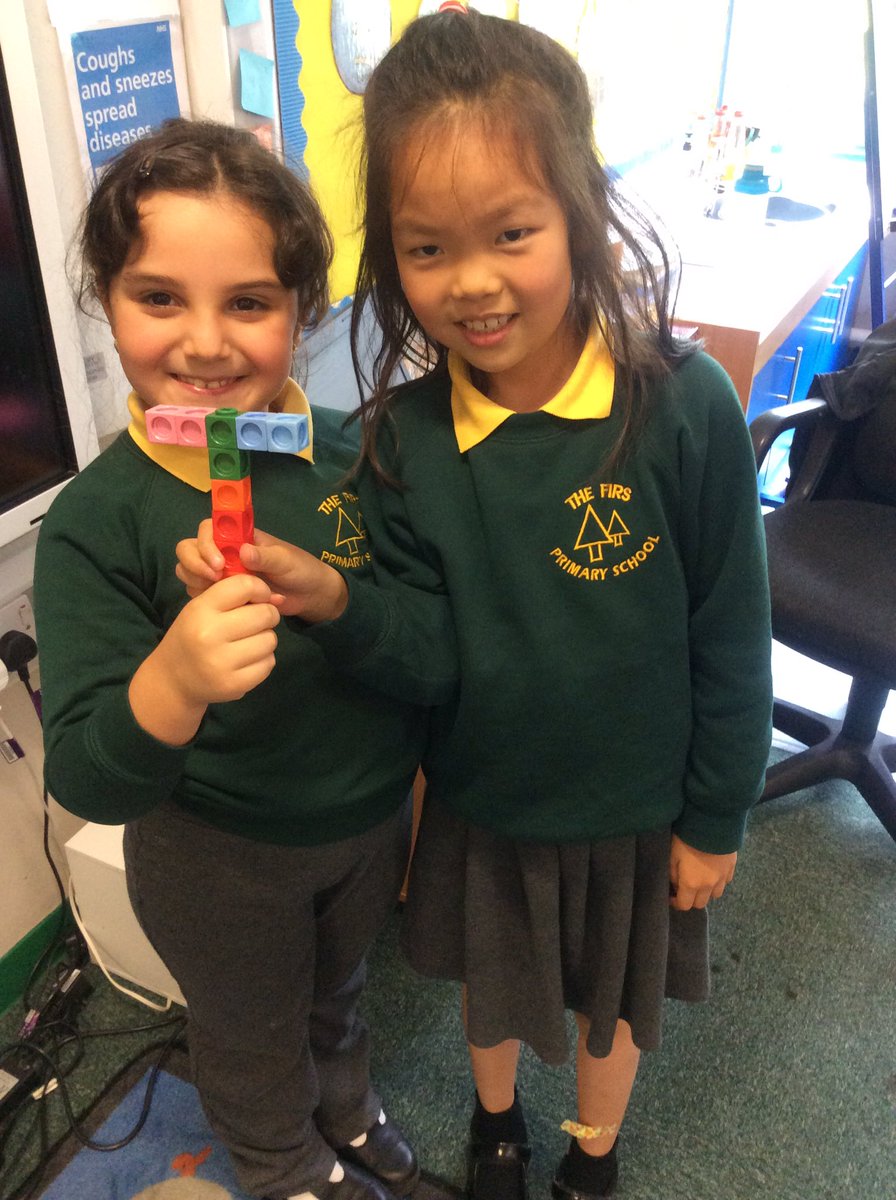 firsprimarysale's tweet photo. #Year2LS Can we listen to our partners and follow their instructions to make a pattern? #Maths #English #Instructions #practicallearning https://t.co/wIIWyx1hFR