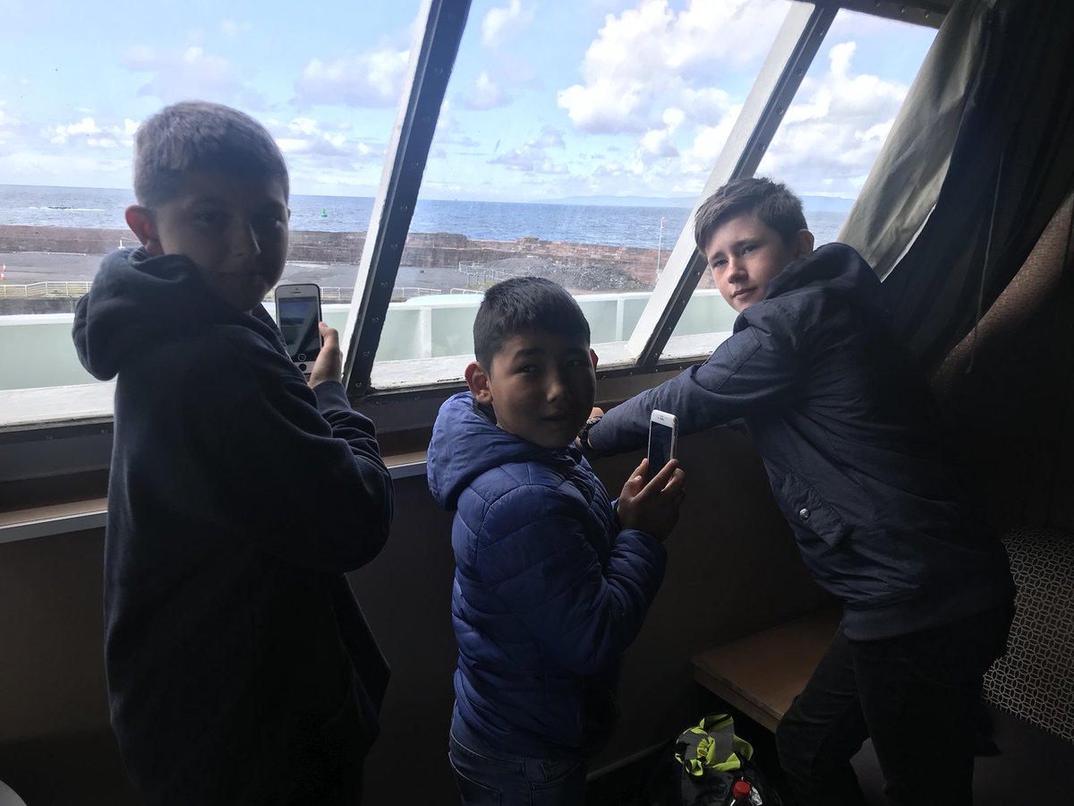 3 excited @NewtonPrim boys on the boat to Arran 🚢 ready to climb Goatfell 👏🏼#PositiveExperiences