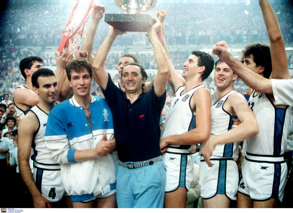 HellenicBF's tweet photo. 14 Ioυνίου 1987!!! 🏆🏀🇬🇷 https://t.co/RB3V8G3soP