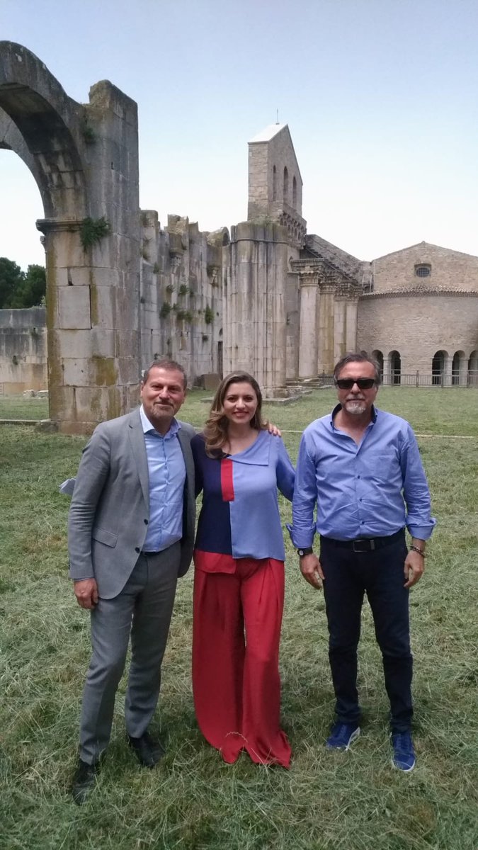 #MateraItalia torna domani alle 11.30 su Rai 3da #Venosa. A farci da guida e a regalarci una miriade di curiosità <a href="/MassimoOsanna/">Massimo Osanna</a>, concittadino di #Orazio e direttore del parco archeologico di #Pompei <a href="/pompeii_sites/">Pompeii Sites</a>. Vi aspettiamo! <a href="/TgrBasilicata/">tgr basilicata</a> <a href="/TgrRai/">Tgr Rai</a> <a href="/casarinale58/">Alessandro Casarin</a> <a href="/Matera2019/">Matera2019</a>