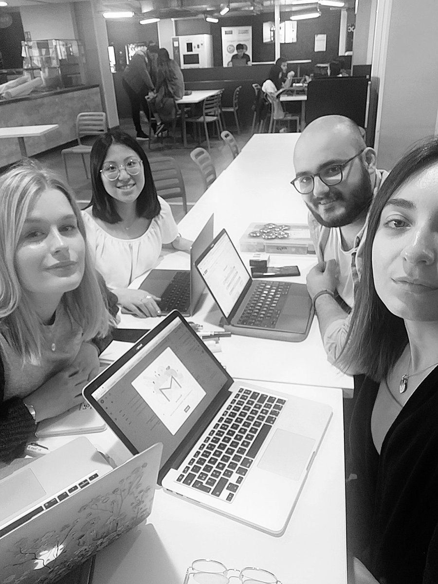 Lightly_Group's tweet photo. La team @lightly_group en plein brainstorming #psbhack2019 #smartcities https://t.co/ZgHrXmbaf0
